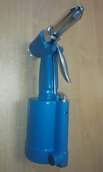 RT-4104 Пневмозаклепочник 1/4", сила удара 720 кг/с